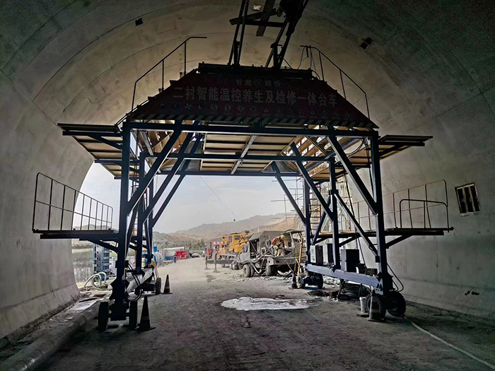 布料機(jī)、大型布料機(jī)、行走式布料機(jī)、圓筒布料機(jī)、行走式液壓布料機(jī)、移動(dòng)式液壓布料機(jī)、電動(dòng)布料機(jī)、手動(dòng)布料機(jī)、梁場(chǎng)專用液壓布料機(jī)