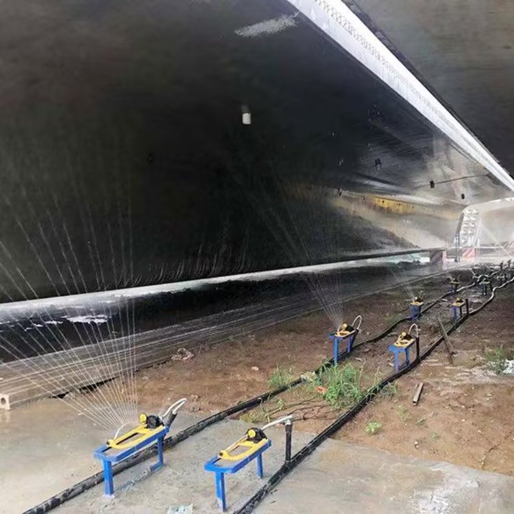 布料機(jī)、大型布料機(jī)、行走式布料機(jī)、圓筒布料機(jī)、行走式液壓布料機(jī)、移動式液壓布料機(jī)、電動布料機(jī)、手動布料機(jī)、梁場專用液壓布料機(jī)